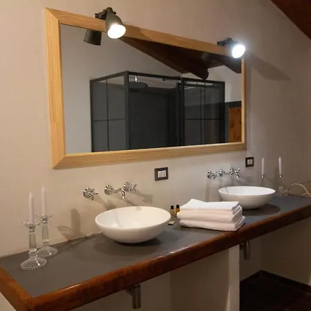 La Corte Della Regina Farm stay *