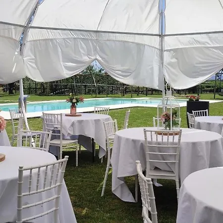 La Corte Della Regina Farm stay *